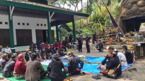 Masyarakat Adat Gelar Selamatan di Sumber Wendit, Tugu Tirta Mengapresiasi