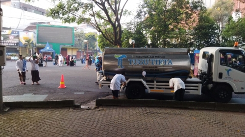 Sediakan Layanan Air Gratis, Tugu Tirta Fasilitasi Jamaah Solat Idul Adha