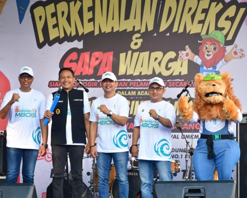 Tugu Tirta Sapa Warga, Ribuan Masyarakat Kota Malang Semarakkan Fun Walk Sinergi Mbois bareng Pj Walikota