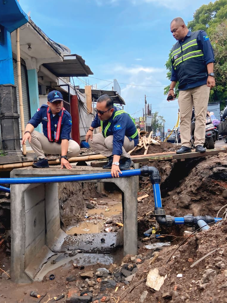 Gangguan Aliran Akibat Proyek Drainase, Tugu Tirta Gerak Cepat Lakukan Penanganan