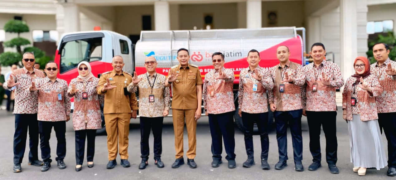 Pertama Kali, Tugu Tirta Terima Bantuan CSR Truk Tangki dari Bank Jatim Untuk Layanan Masyarakat Kota Malang